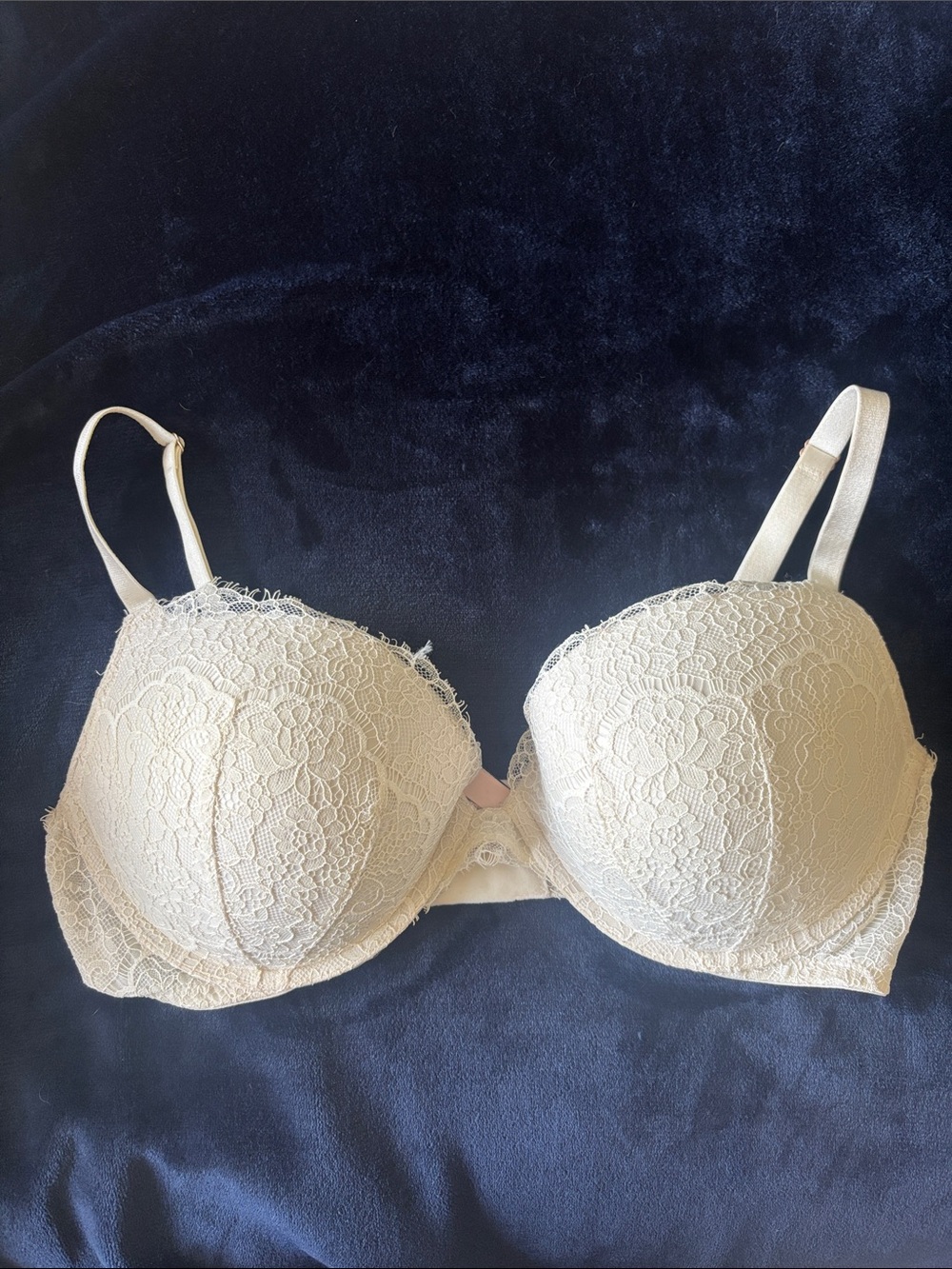Victoria’s Secret Lace Push-Up Bra